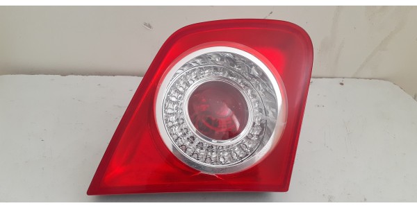 VOLKSWAGEN JETTA STOP LAMBASI SOL İÇ (05/10) LEDLİ